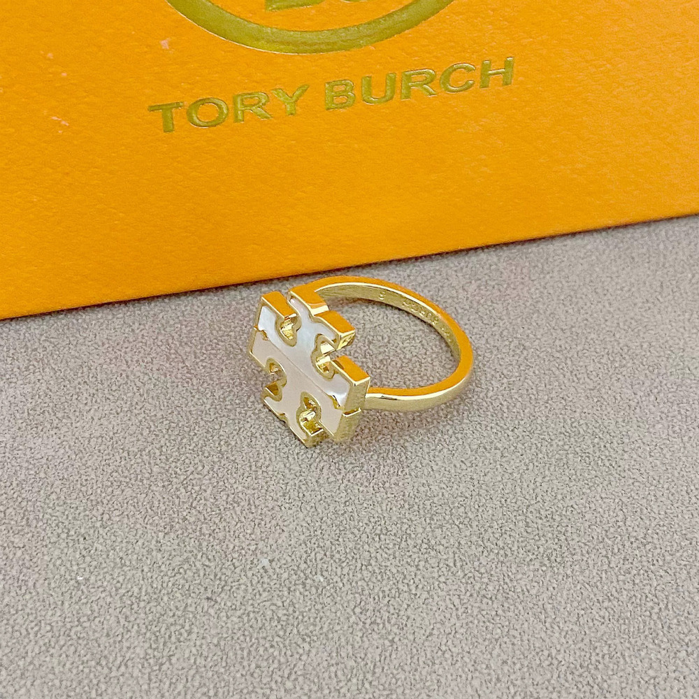 Tory Burch Shell Inlay Alphabet Shape Ring - Picture 3 of 6